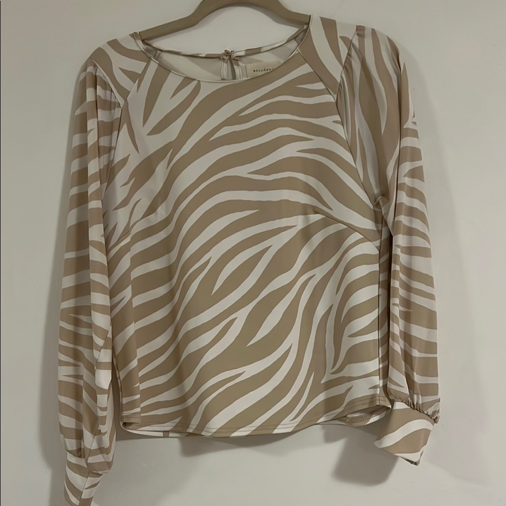MELLODAY Tan and Cream Blouse